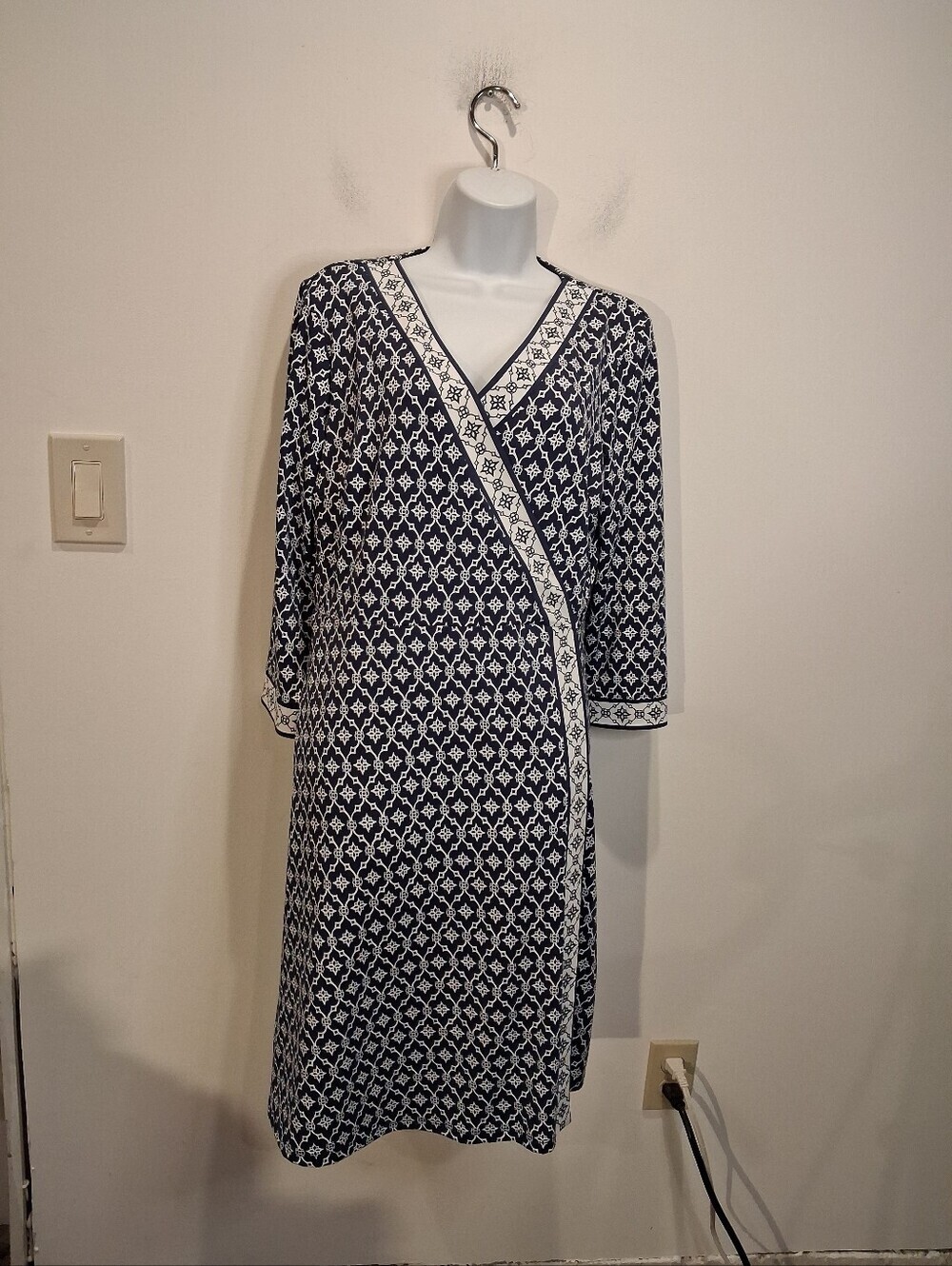Talbots Size M Navy/white Medallion Faux Wrap Dress